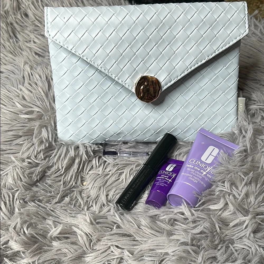 Clinique Travel Bundle Includes Mascara, Cleansing, Wrinkle Correcting Set + Bag